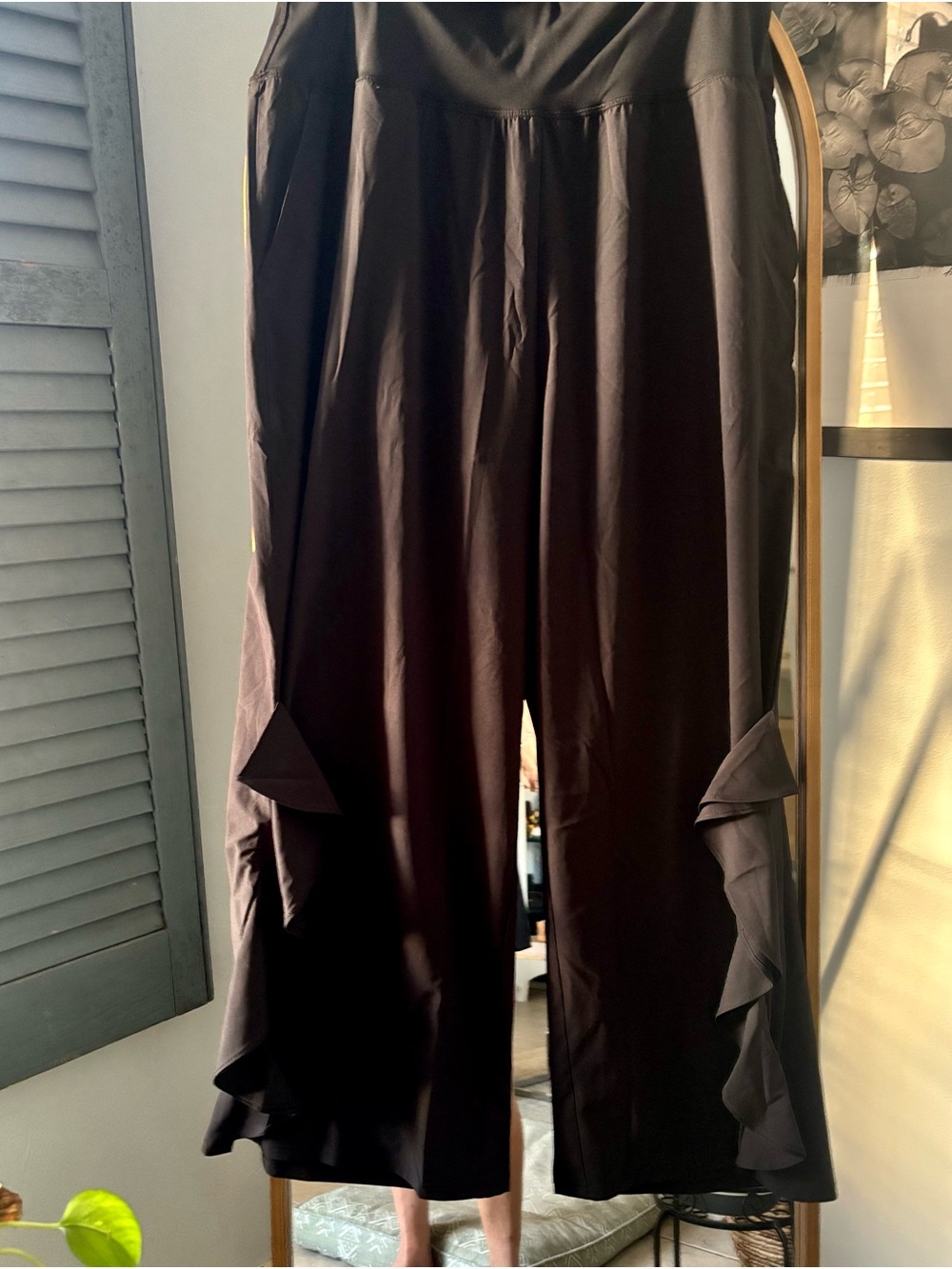HALARA Black Wide-Leg Pants with Side Ruffle Trim XL